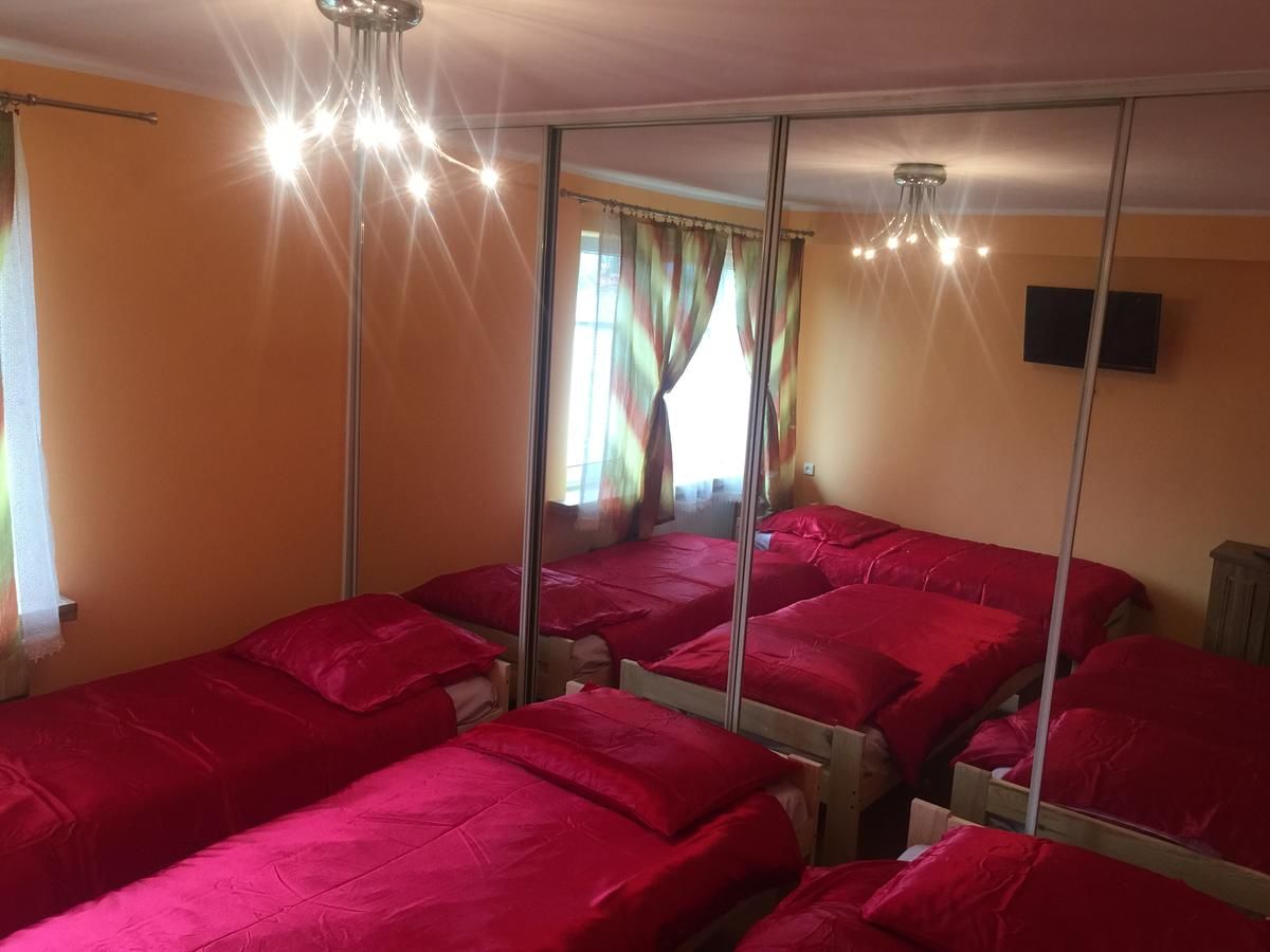 Хостелы Hostel Zgrabna Бельско-Бяла-48